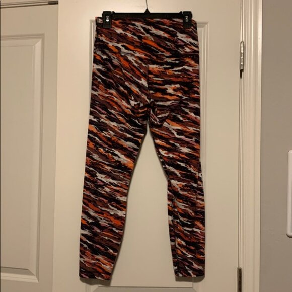 lululemon athletica Align Lunar New Year Pattern Leggings w/gold logo Size 8 EUC - Picture 5 of 7